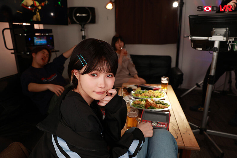 松本いちか - 【VR】ビジュ最高女子のいちかちゃん カラオケで酔って寝てるサークルのみんなにバレないようにドちゃくそセックスした… #ボーイッシュ #カラオケSEX 松本いちか